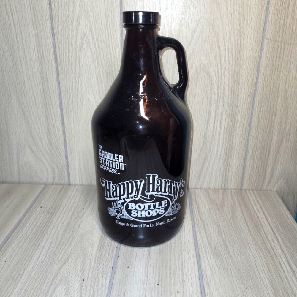 Vtg Happy Harrys Bottle Shops Amber Bottle Fargo, North Dakota